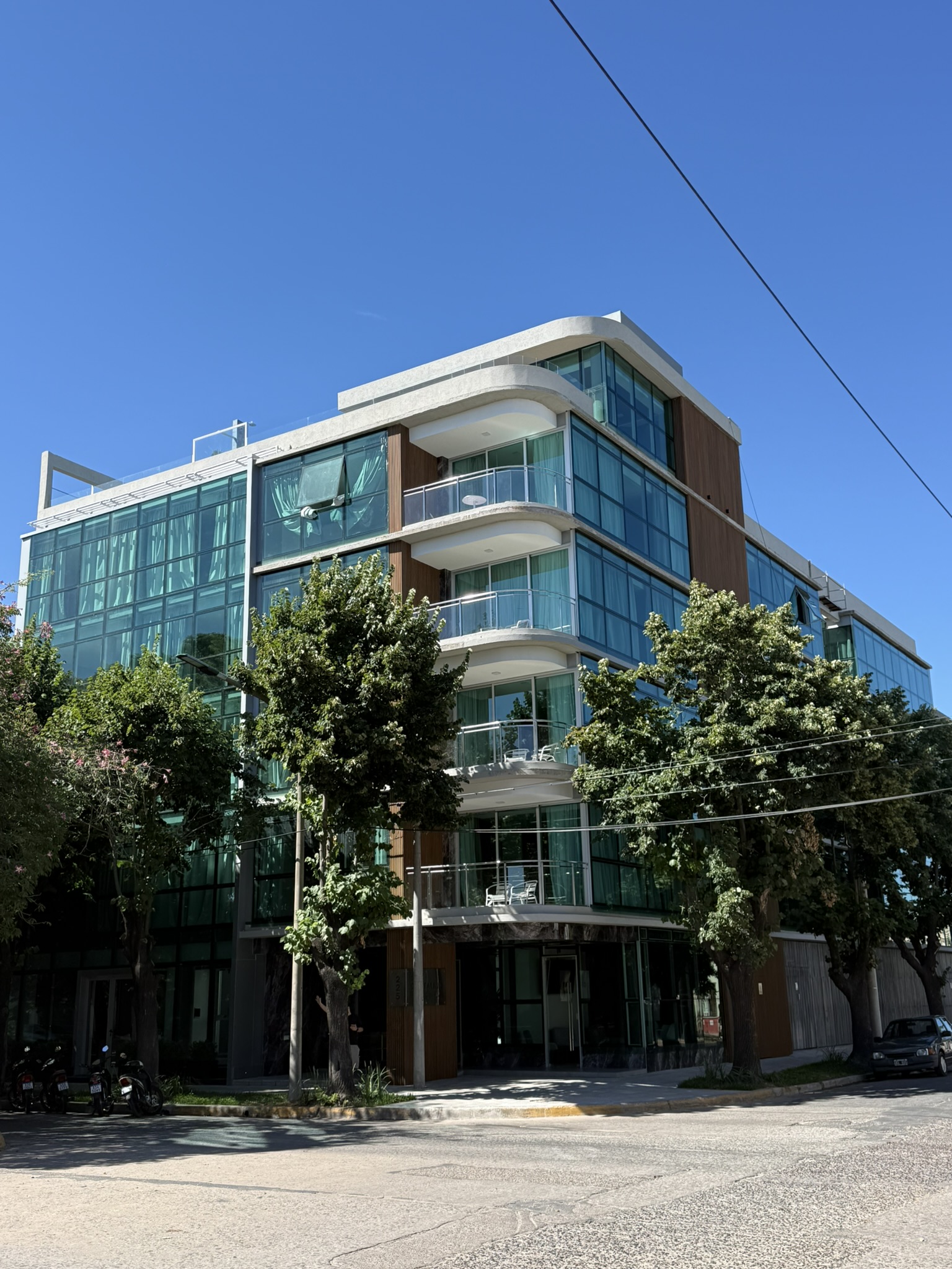Base operativa propia en Comodoro Rivadavia para obras de gran escala